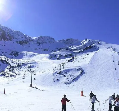 Hostel Centro De Ocio Luis Miguel *