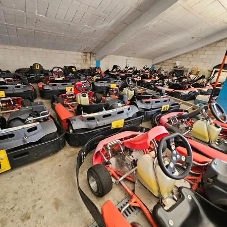 Centro De Ocio Luis Miguel Hostel