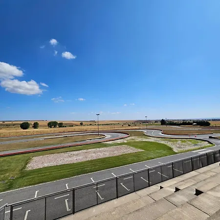 Centro De Ocio Luis Miguel Hostel