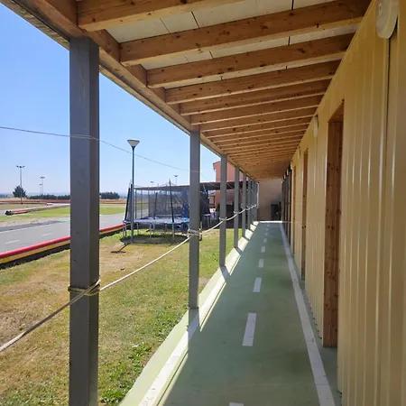 Centro De Ocio Luis Miguel 호스텔 *