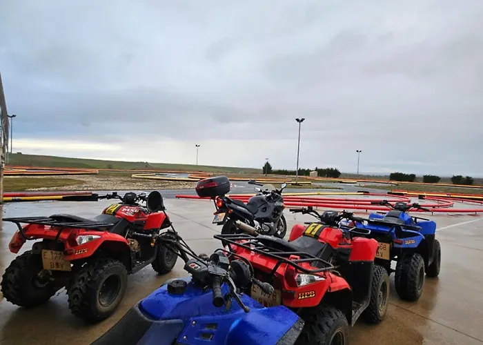 Centro De Ocio Luis Miguel Hostel *