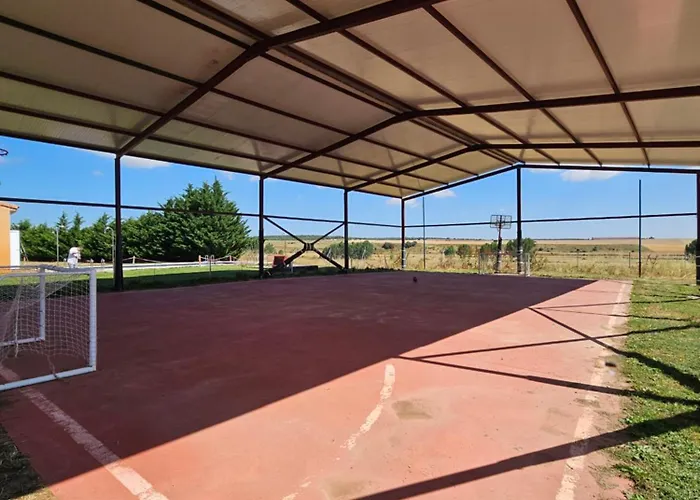 Hostel Centro De Ocio Luis Miguel *